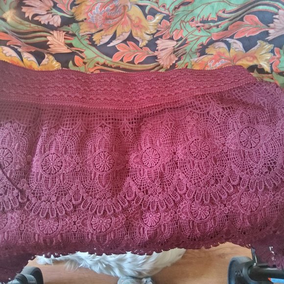 SKIRT  CROTCHED  WINE COLORED SIZE LARGE  SALE - Picture 3 of 9
